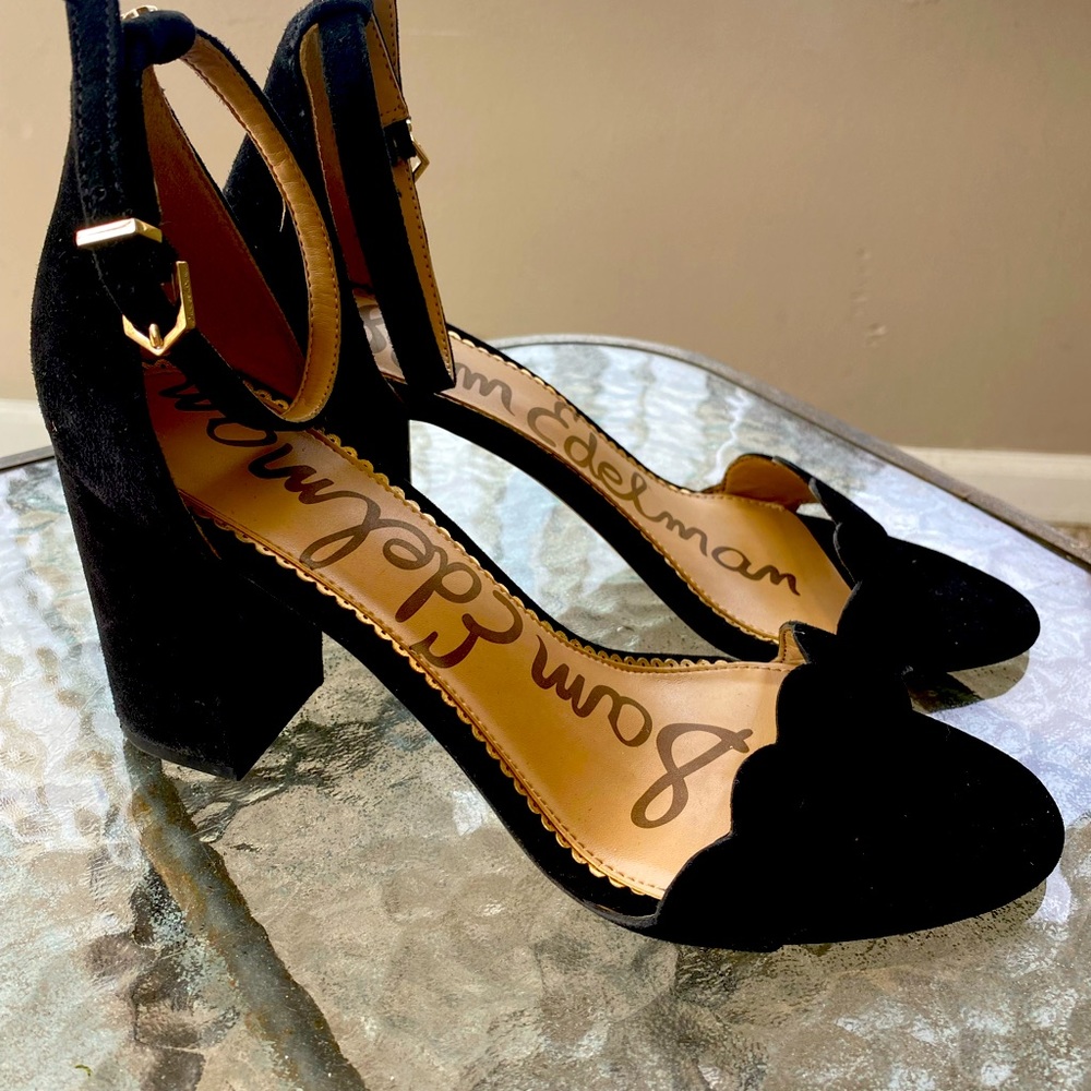Sam Edelman Woman’s Odila Heel Sandal, Black Suede, 9US. Very cute & comfortable